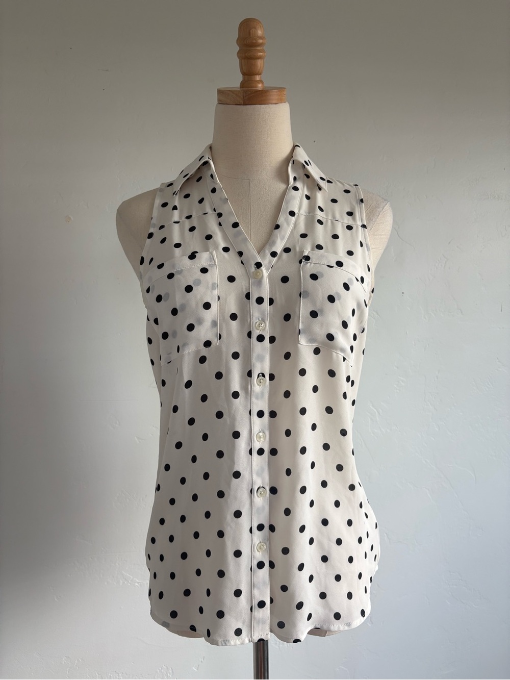 Express Sleeveless Polka Dot Button-Front Top - Black on Cream